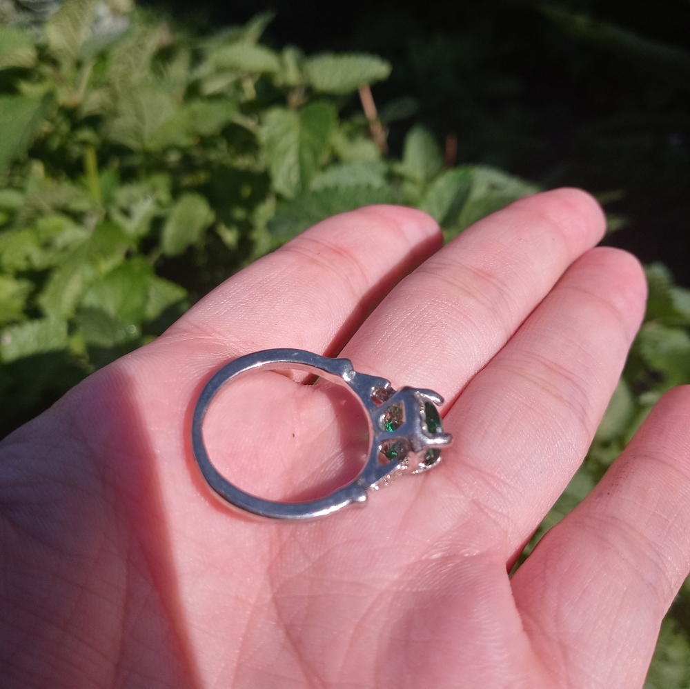 Ring - Picture 5 of 5